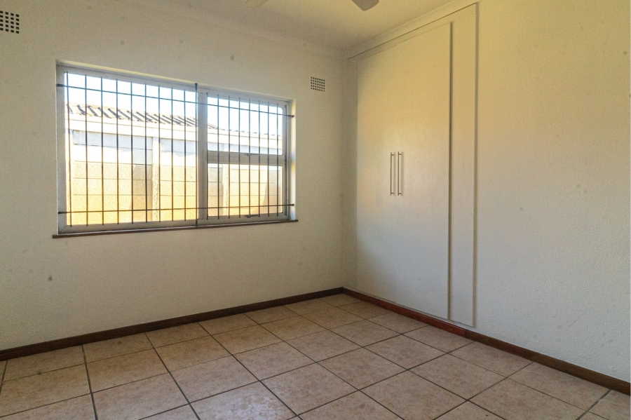 5 Bedroom Property for Sale in Windsor Park Western Cape